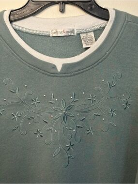 Vintage Hastings & Smith 2X Green Floral Embroidered Crewneck Sweater Grannycore